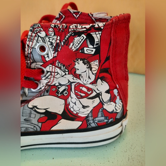 Converse X Chuck Taylor All Star Superman DC Comics Hi-Top Shoes Youth 13 - Picture 9 of 13